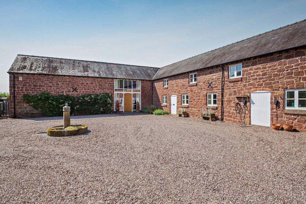 Property photo 2 of 17 Picture No. 31