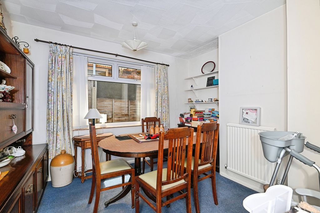 Property photo 2 of 13