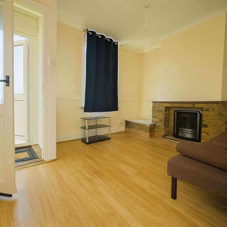 Property photo 3 of 10 Photo 7