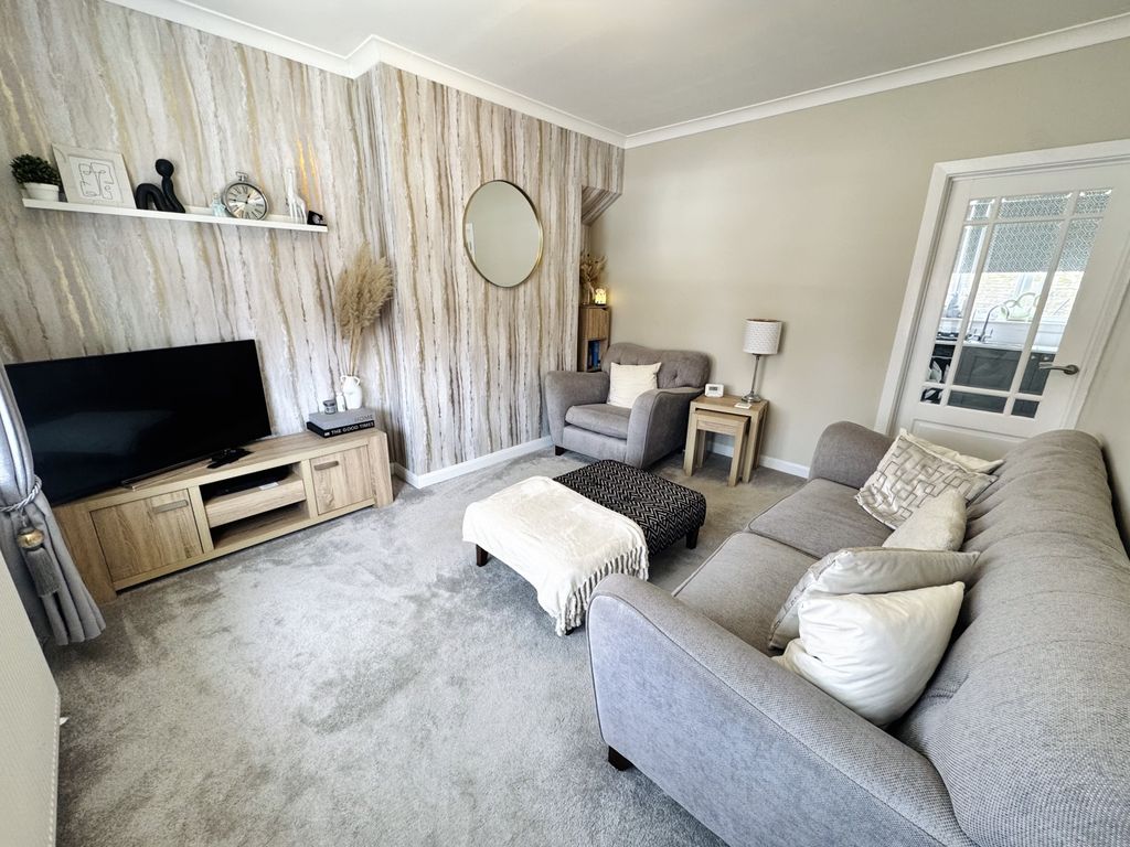 Property photo 3 of 15 Img_6576