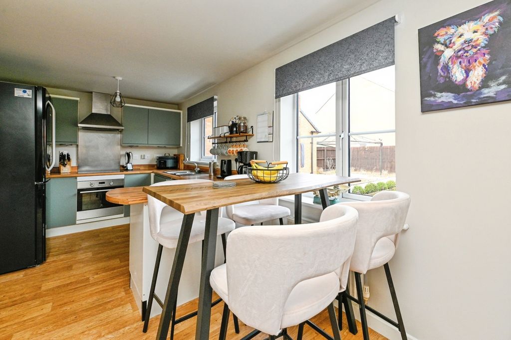 Property photo 3 of 22 Pbox-Img.Jpg