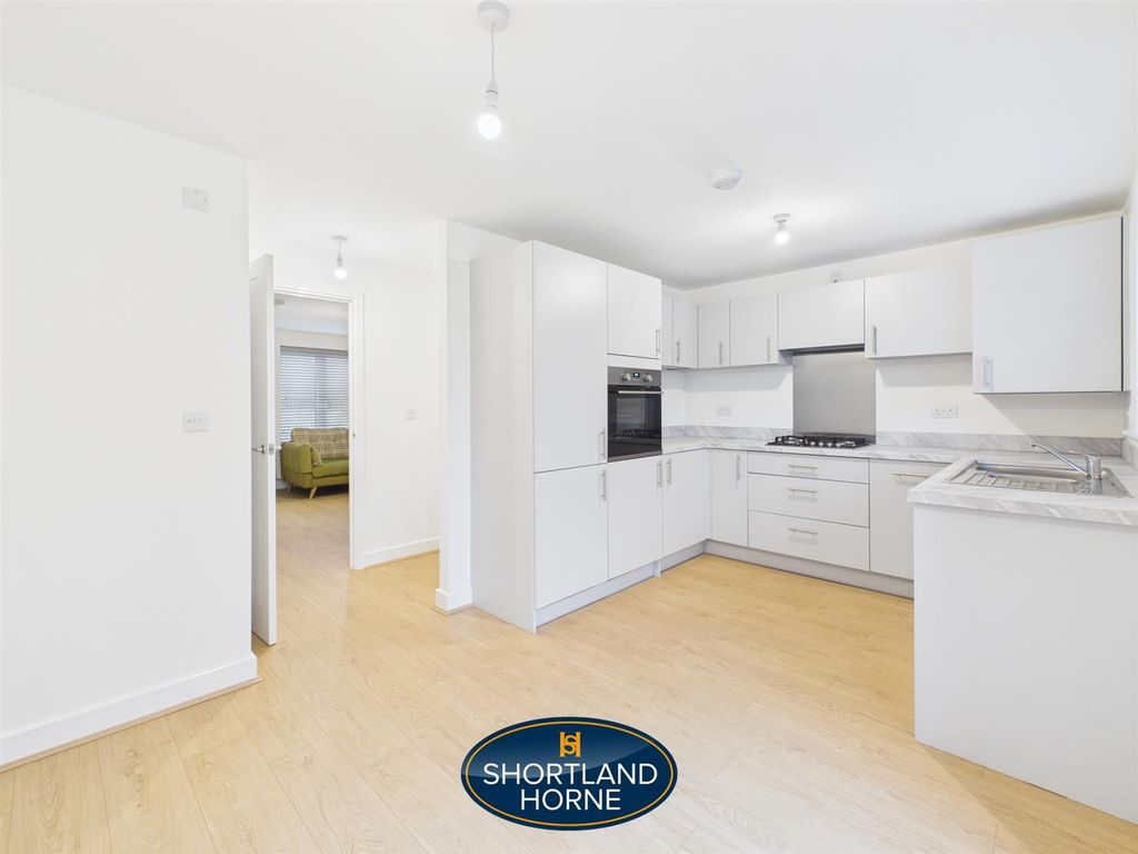 Property photo 3 of 16 Cam04377G0-Pr0106-Still008.Jpg