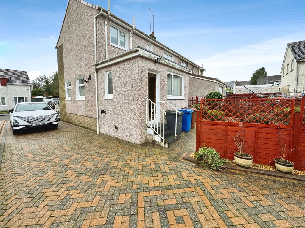 Property photo 2 of 32 Gallery