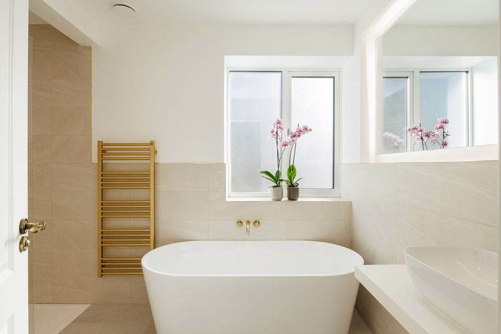 Additional image 13 of 4 bed semi-detached house for saleHurst Villas, Hurst Road, East Molesey KT8