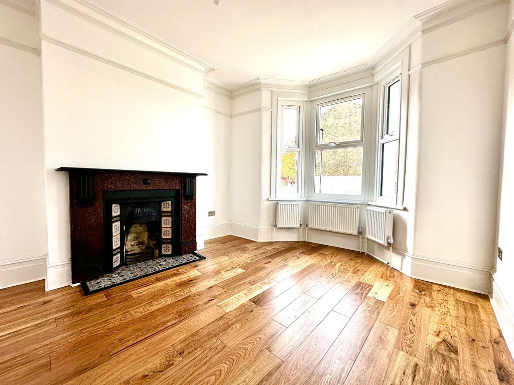 Property photo 2 of 28 1938234