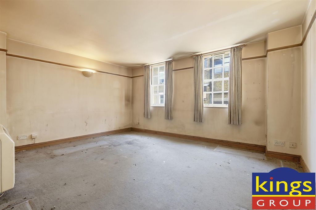 Property photo 2 of 10