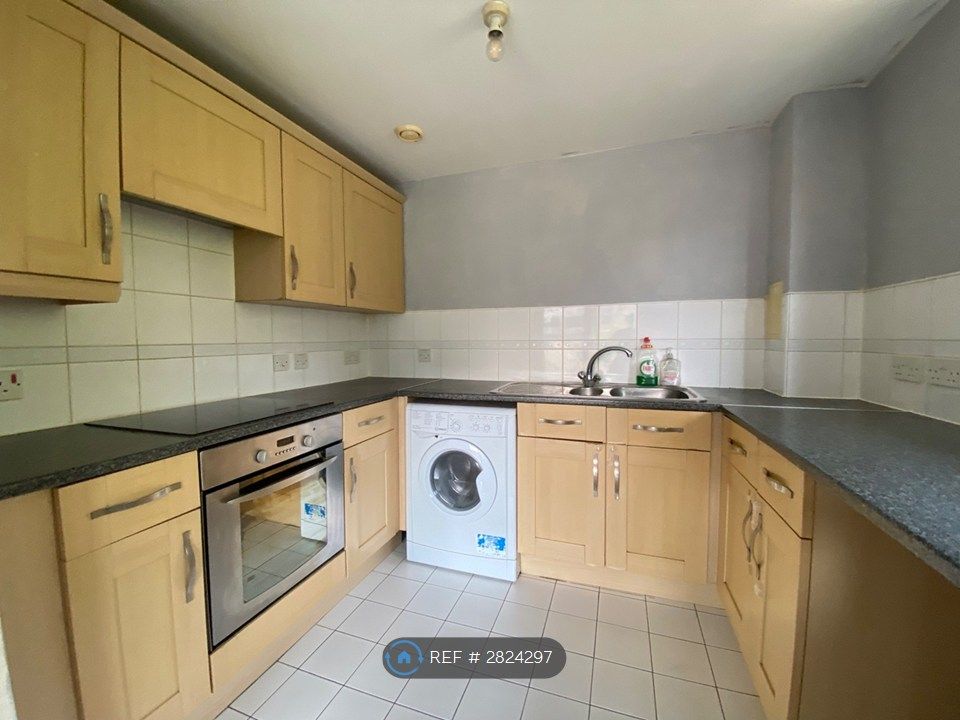 Property photo 2 of 12