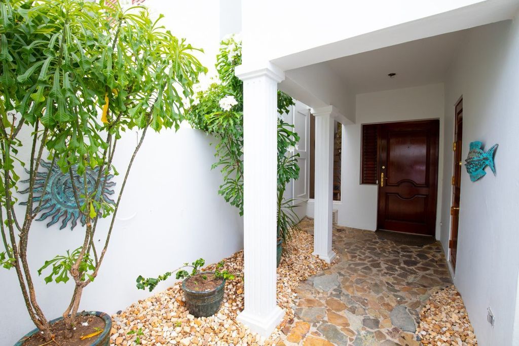 Property photo 1 of 30
