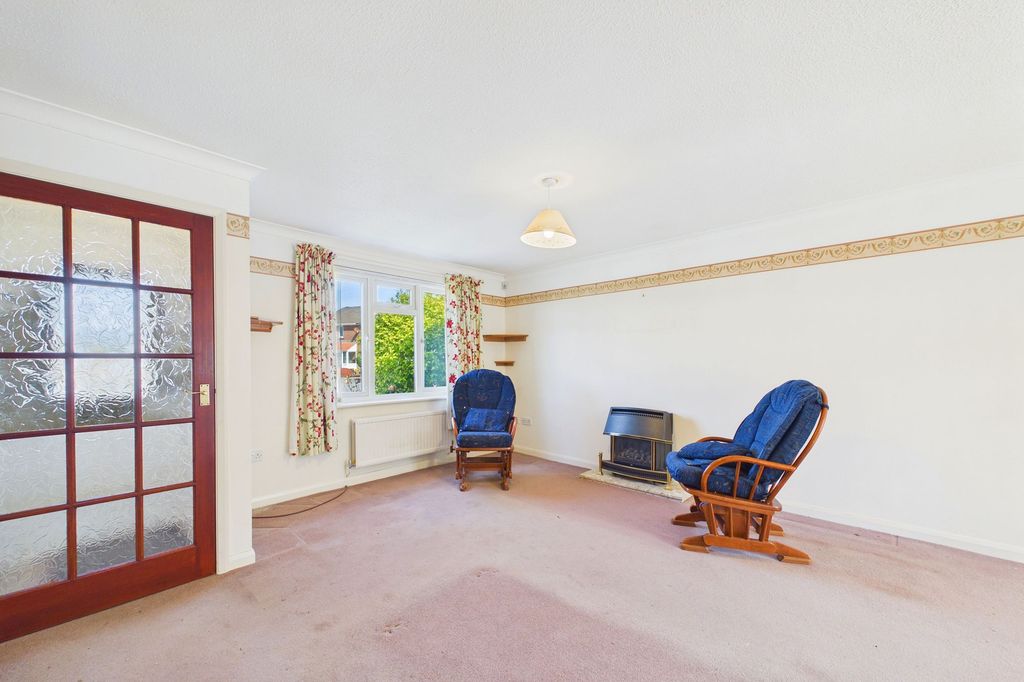Property photo 2 of 13