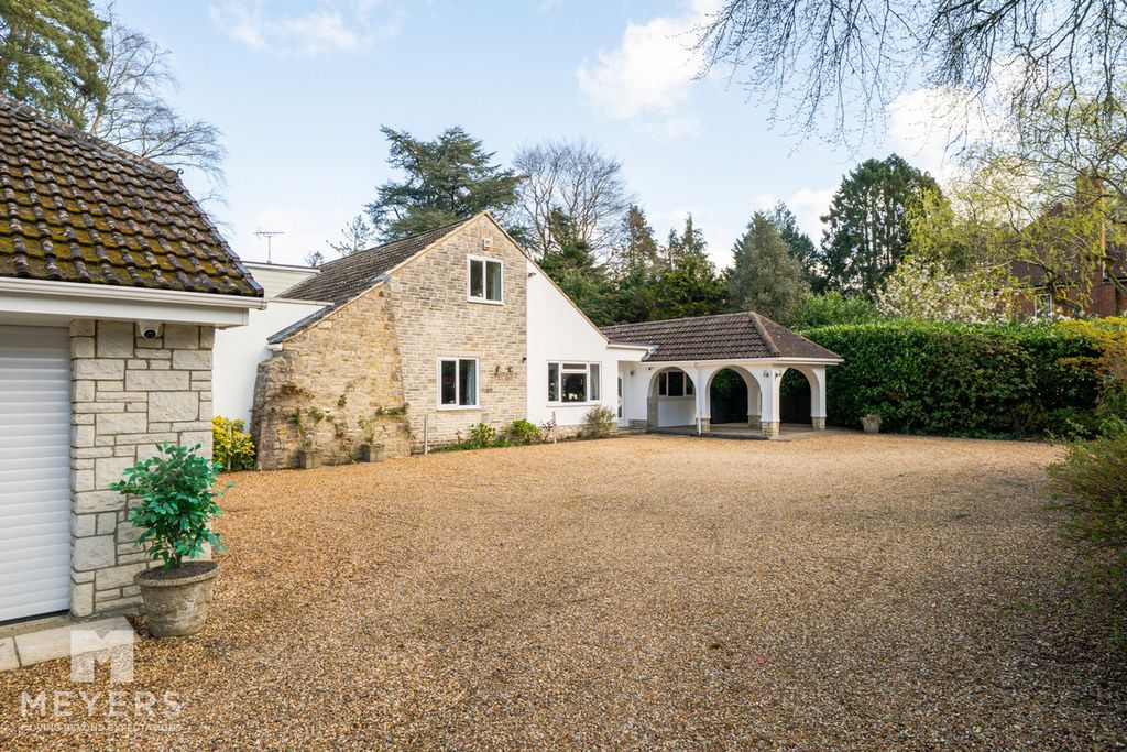 Property photo 1 of 26