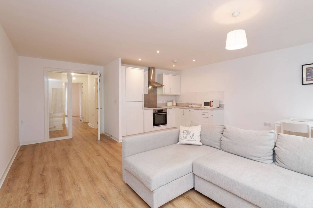 Property photo 2 of 18