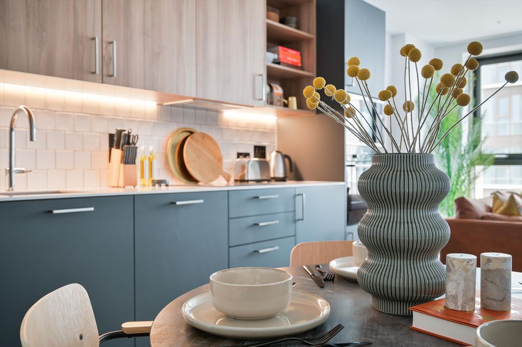 Property photo 3 of 21 Image