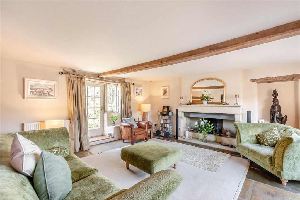Property photo 2 of 37 Drawing Room