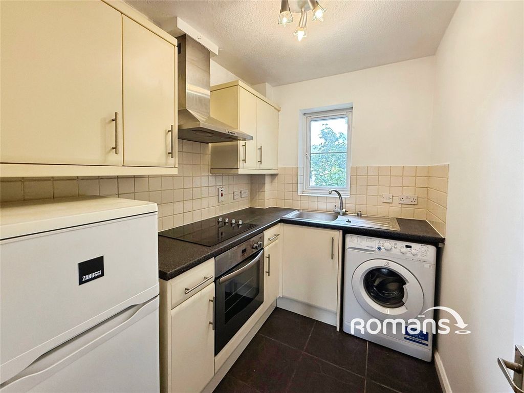 Property photo 2 of 6 Picture No. 13