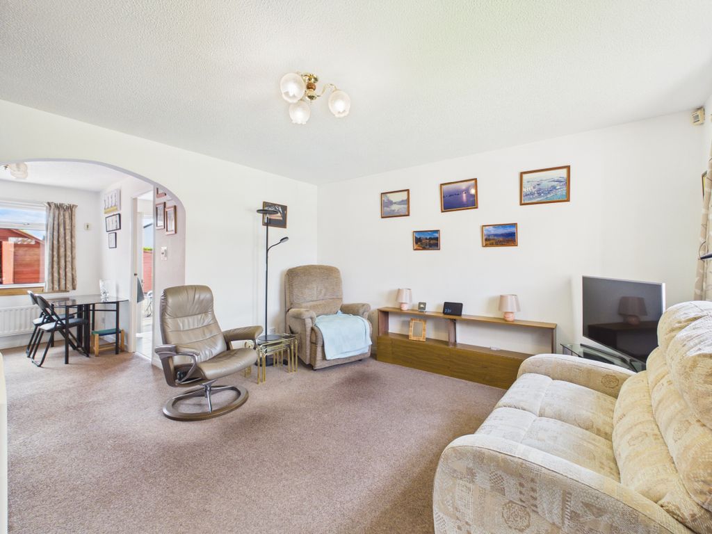 Property photo 3 of 18