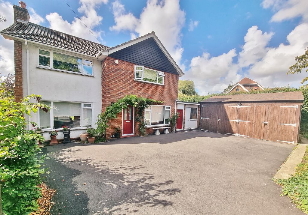 Property photo 2 of 36