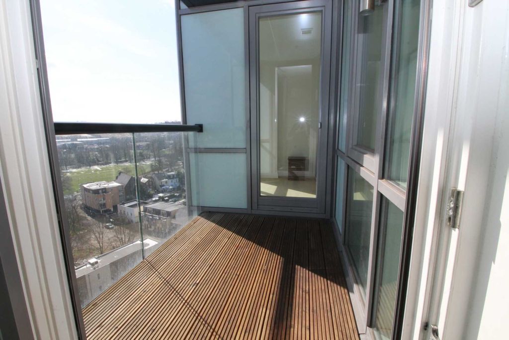 Property photo 3 of 10 Photo