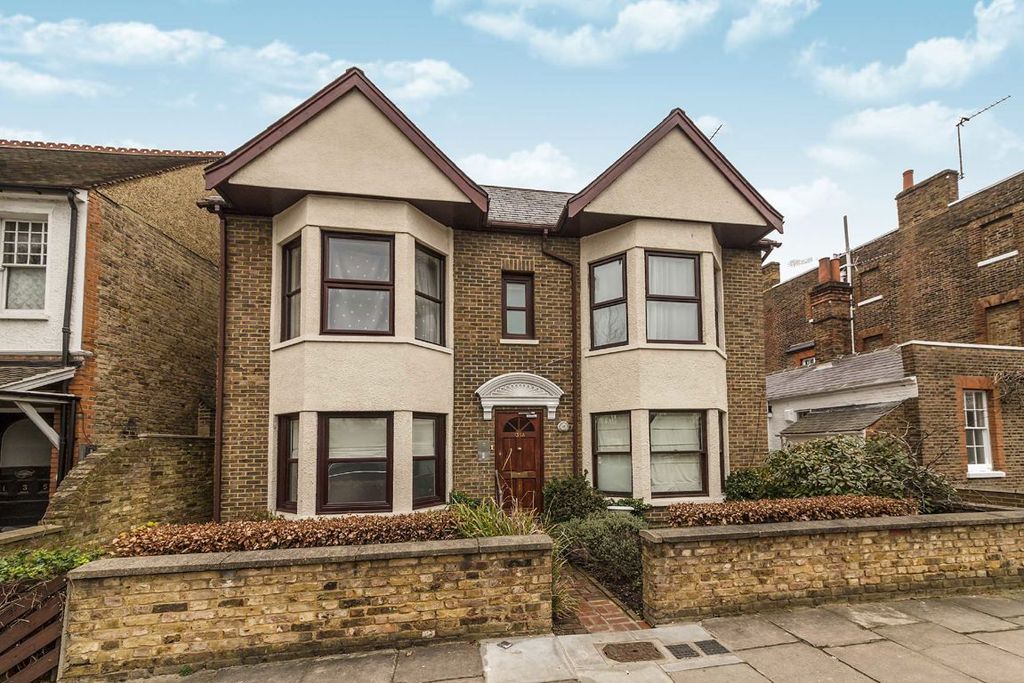 Property photo 1 of 5