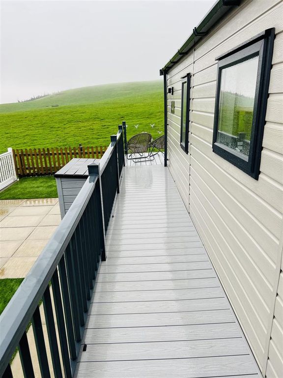 Property photo 2 of 58 Veranda