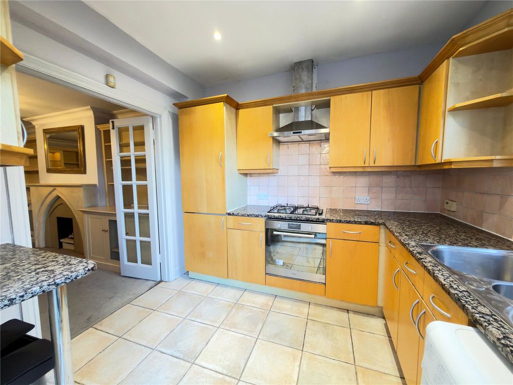 Property photo 2 of 12 Picture No. 23