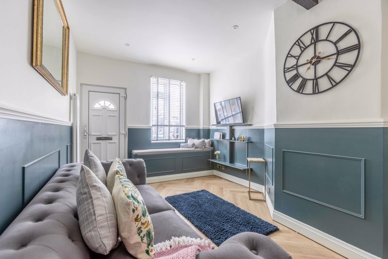 Property photo 3 of 8 Photo 7