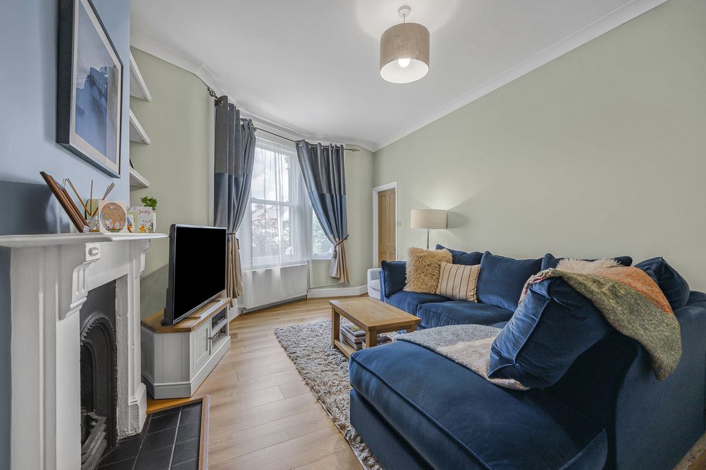 Property photo 3 of 13