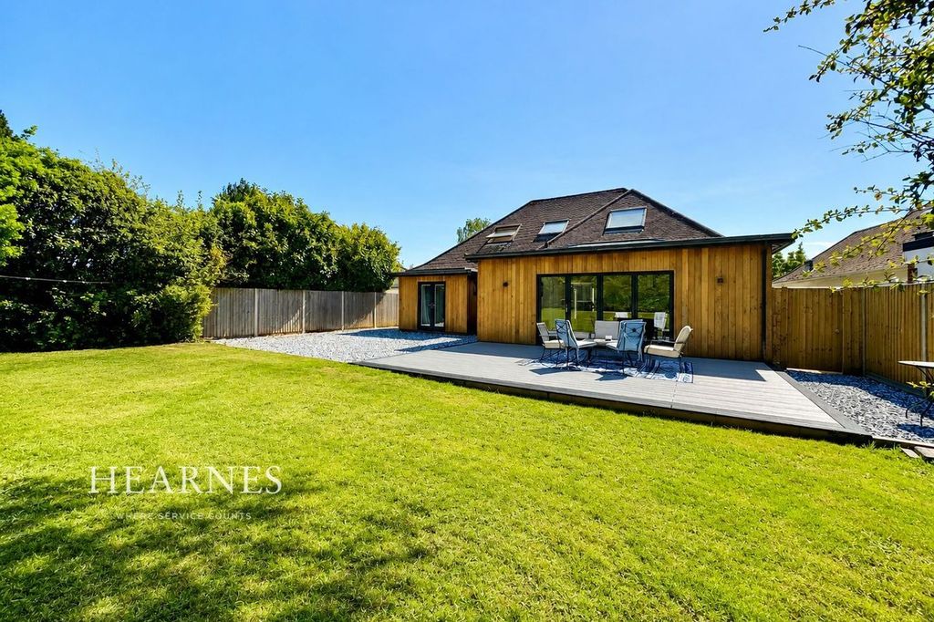 Property photo 1 of 23