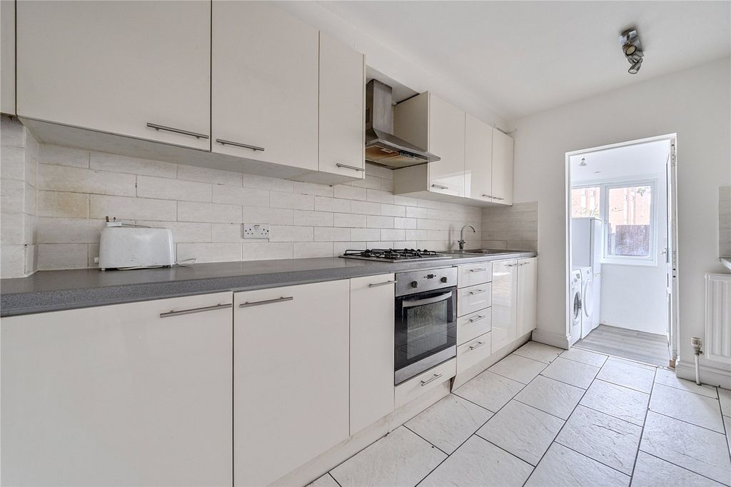 Property photo 2 of 21 Picture No. 06