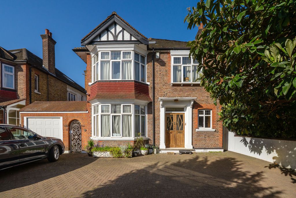 Property photo 1 of 16