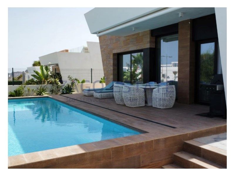 Property photo 2 of 2