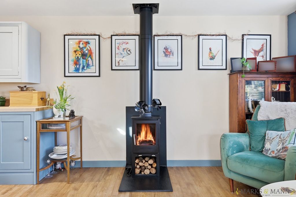 Property photo 3 of 21