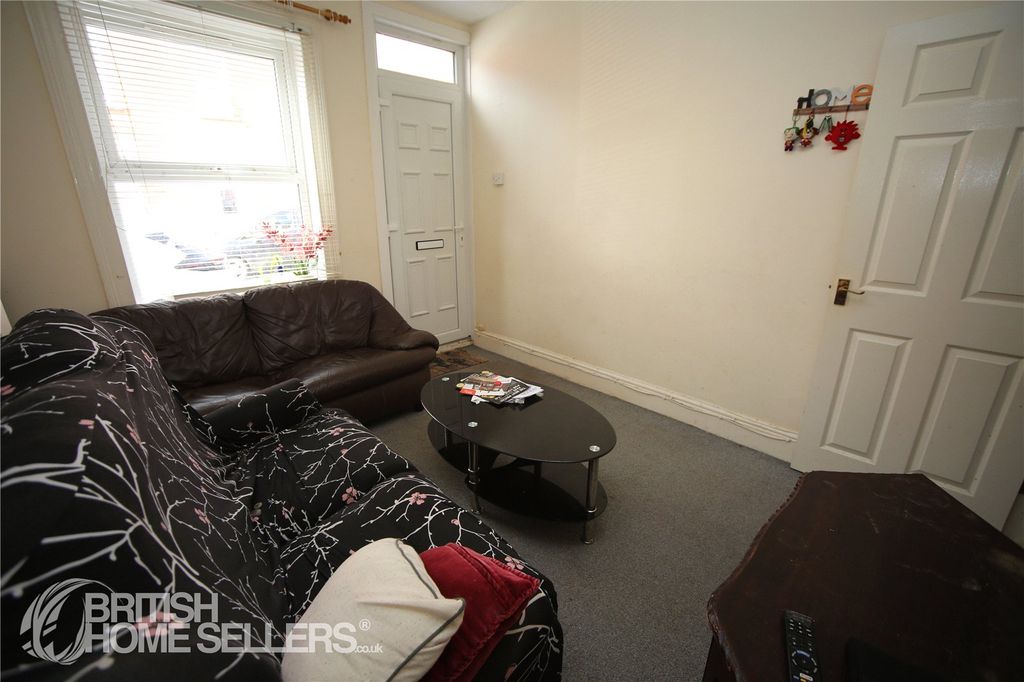 Property photo 3 of 12 Picture No. 05