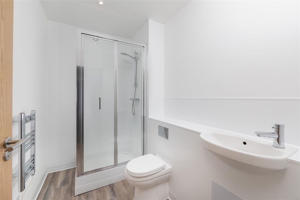 Property photo 2 of 5 Hr-Themewslivingstonrdoldfieldparkba23Pq-9.1-3.Jpg