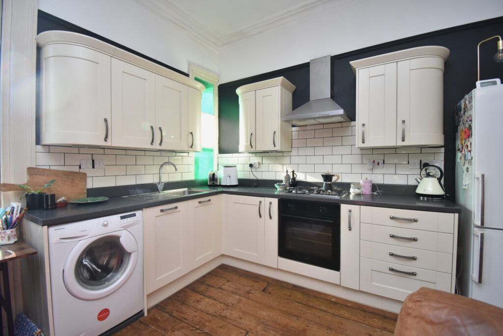 Property photo 3 of 24