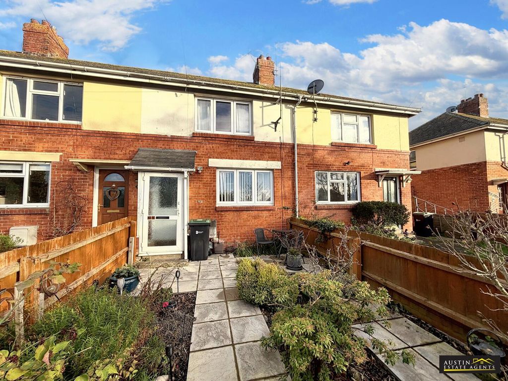 Property photo 1 of 11 Front