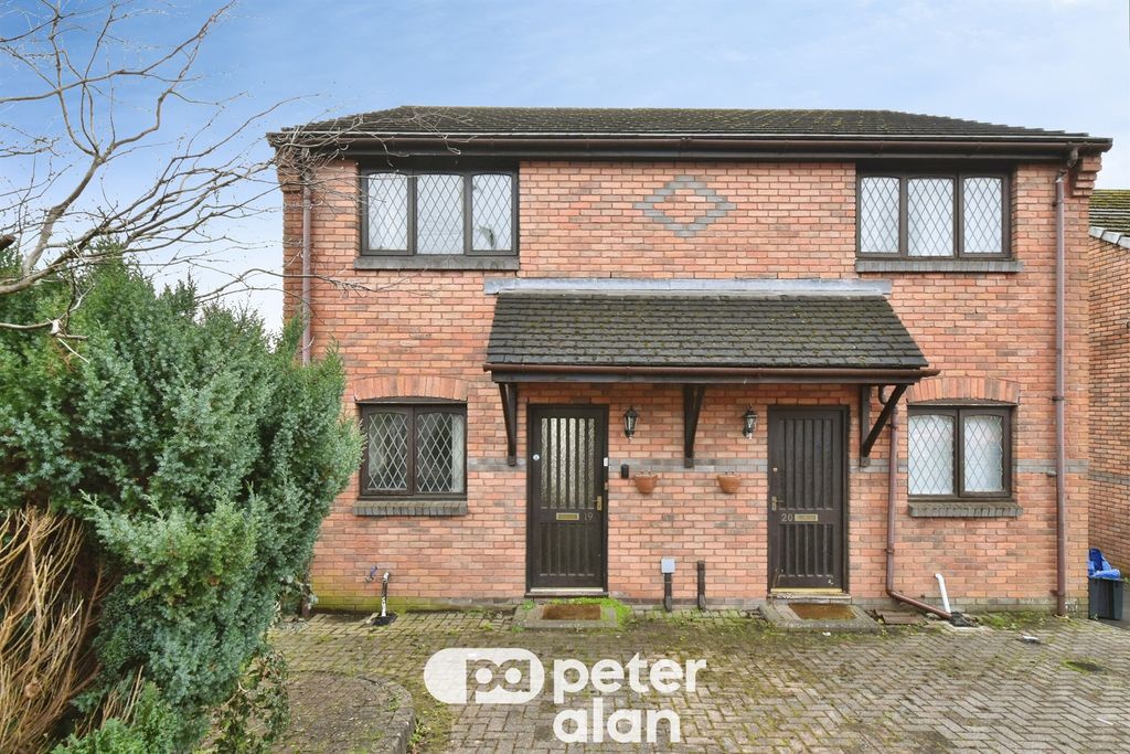 Property photo 1 of 17