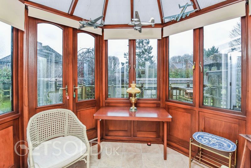 Property photo 3 of 10 Photo 1