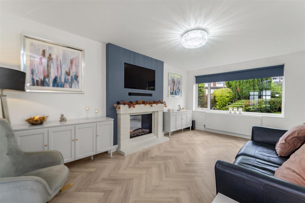 Property photo 2 of 36