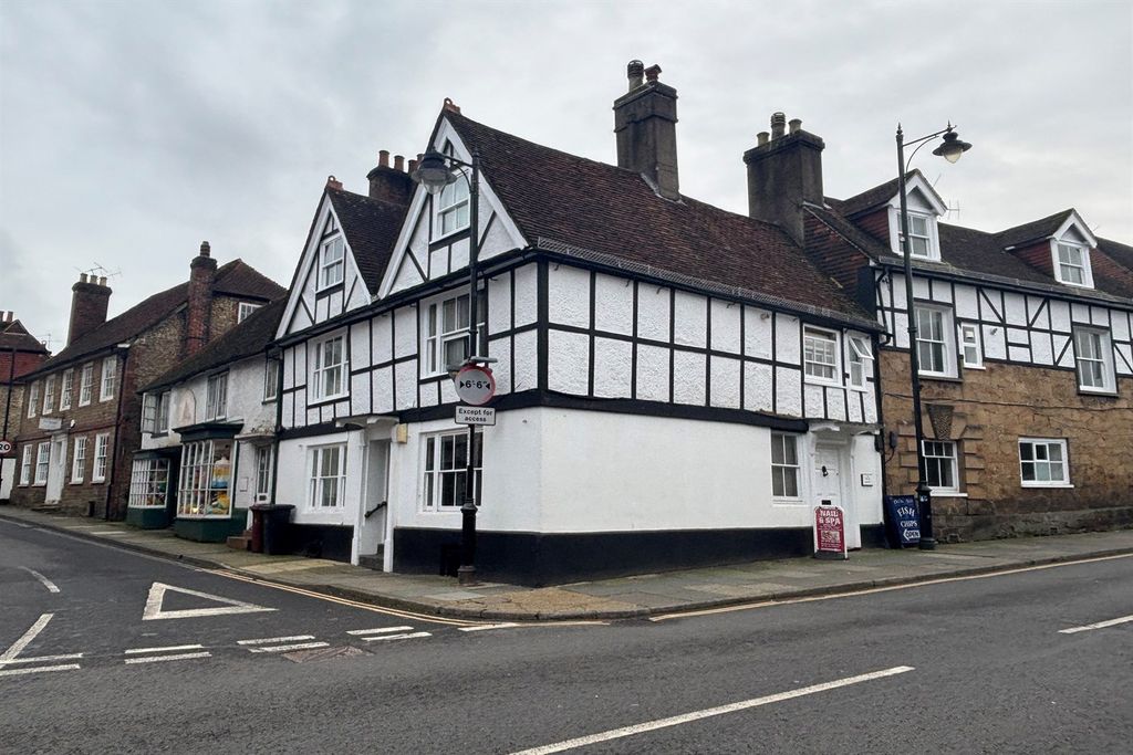 Property photo 1 of 6 (Main)