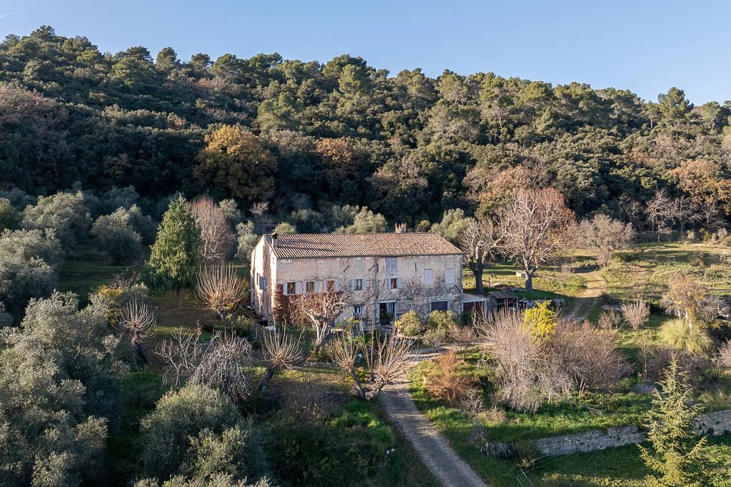 Property photo 1 of 5