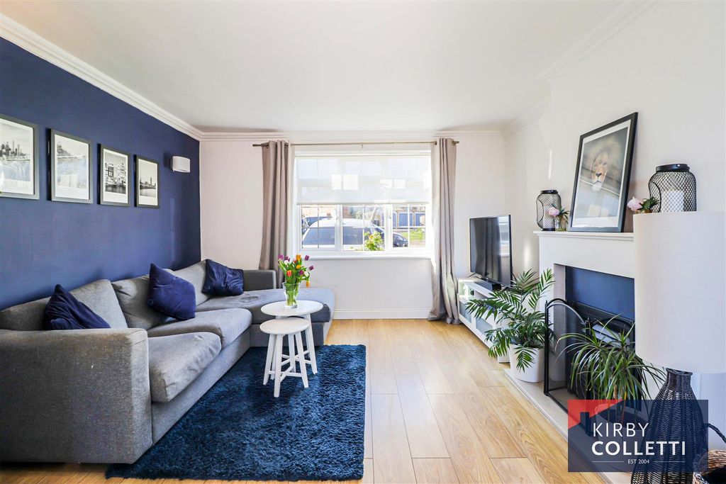 Property photo 2 of 15