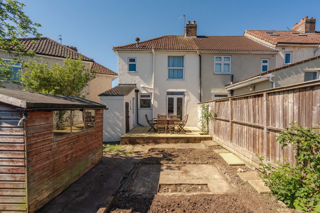 Property photo 3 of 21 24