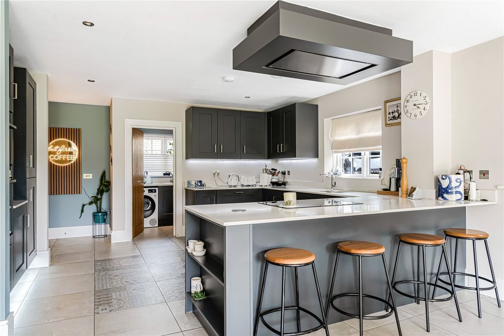 Property photo 2 of 14 Kitchen