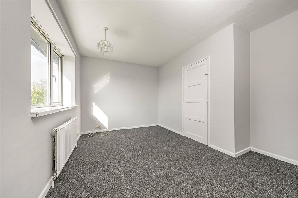 Property photo 3 of 15 Picture No. 16