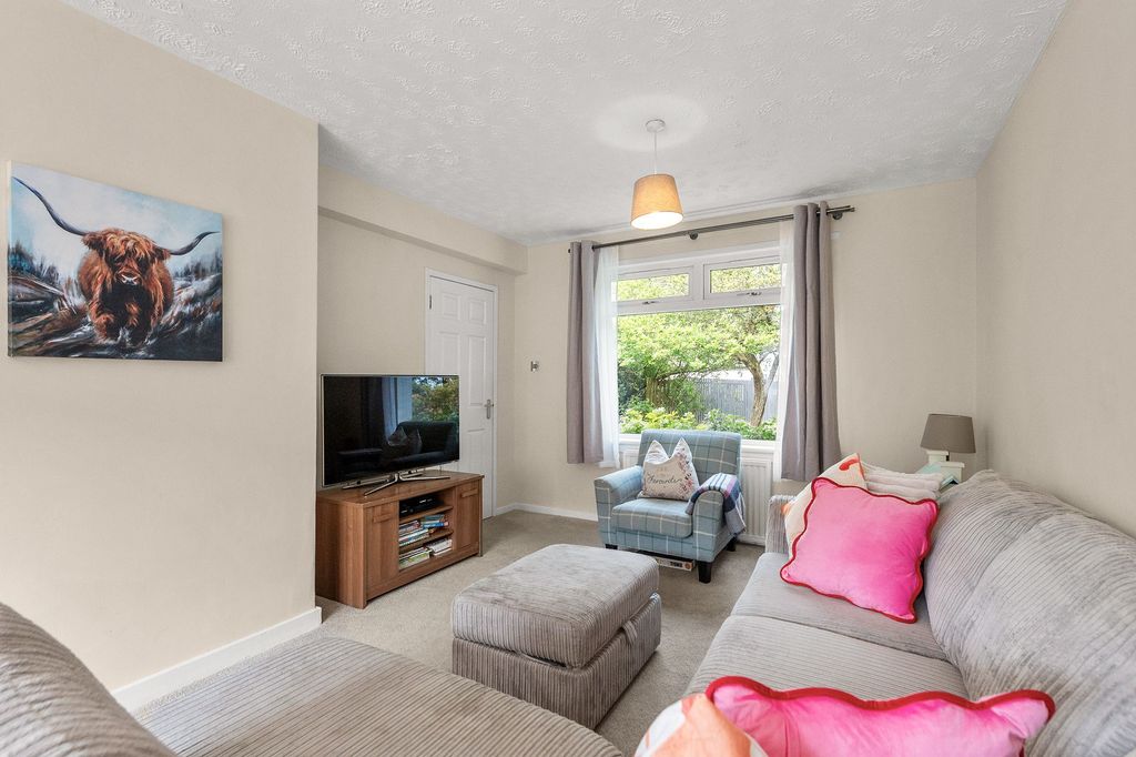 Property photo 3 of 18
