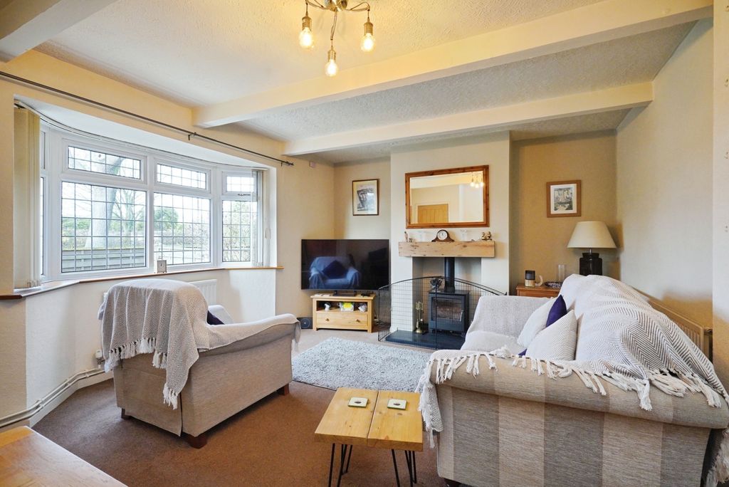 Property photo 3 of 16 Pbox-Img.Jpg