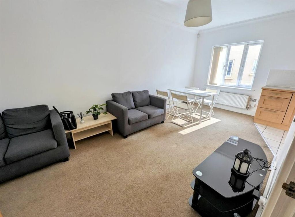 Property photo 2 of 16 Screenshot_20260817_160258_Rightmove.Jpg