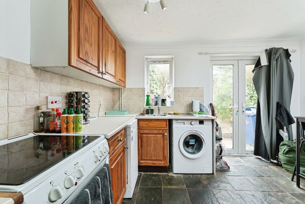 Property photo 3 of 16 Photo