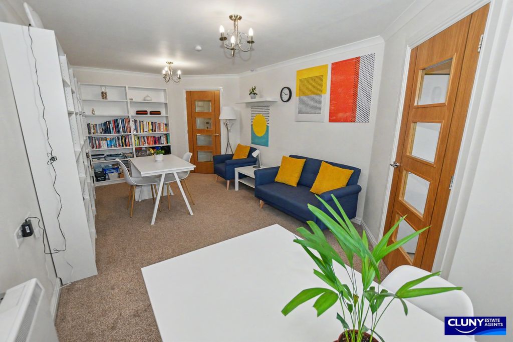 Property photo 3 of 14