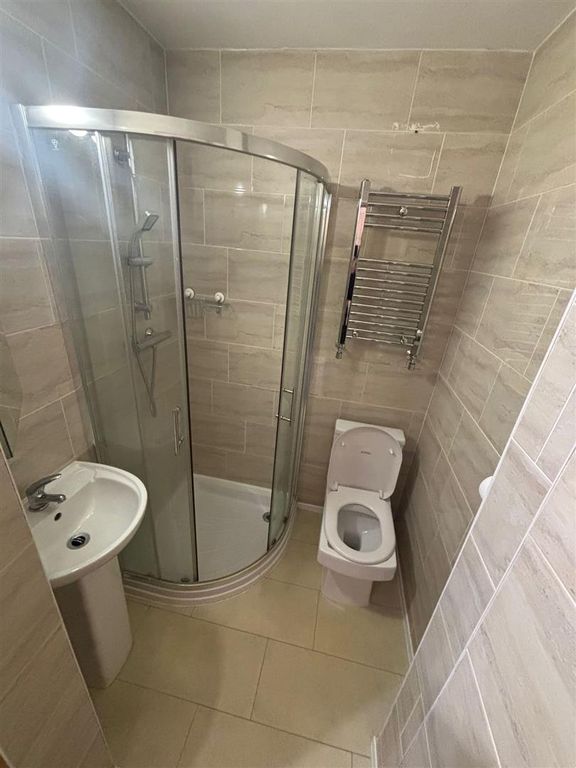 Property photo 3 of 5 Flat121.Jpg